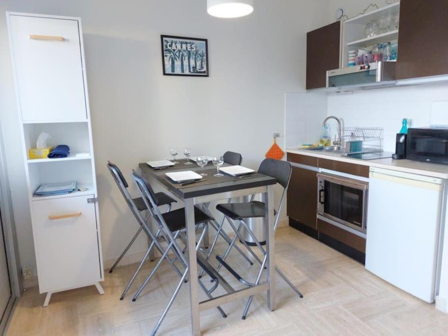 Studio Eleverca 3*- Rez De Jardin Terrasse - Axelle Loc'Appart Манделю-ла-Напул Екстериор снимка