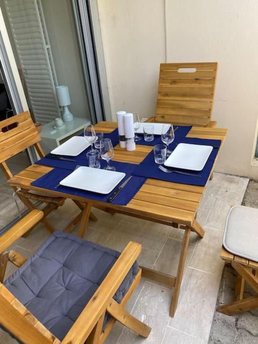 Studio Eleverca 3*- Rez De Jardin Terrasse - Axelle Loc'Appart Манделю-ла-Напул Екстериор снимка