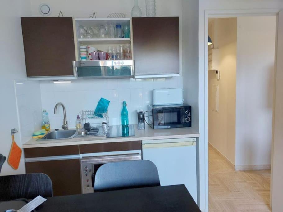 Studio Eleverca 3*- Rez De Jardin Terrasse - Axelle Loc'Appart Манделю-ла-Напул Екстериор снимка
